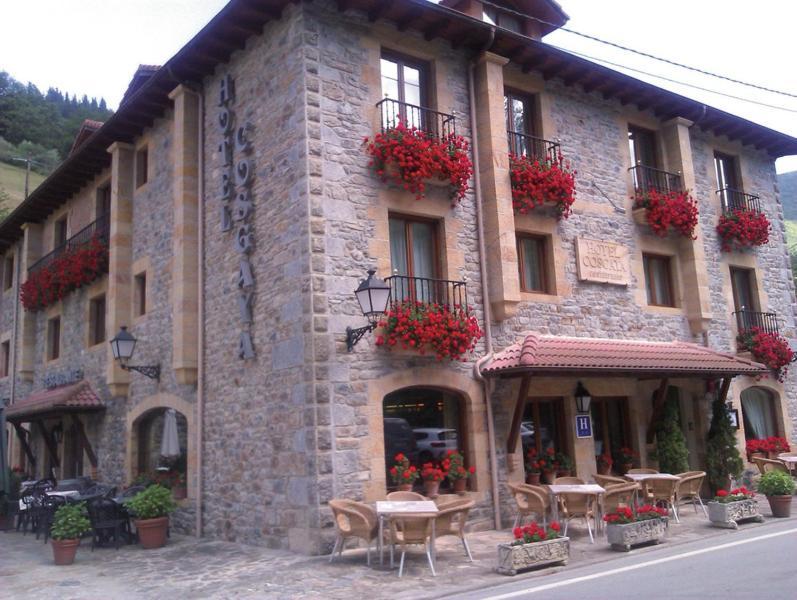 Hotel Cosgaya Exterior photo